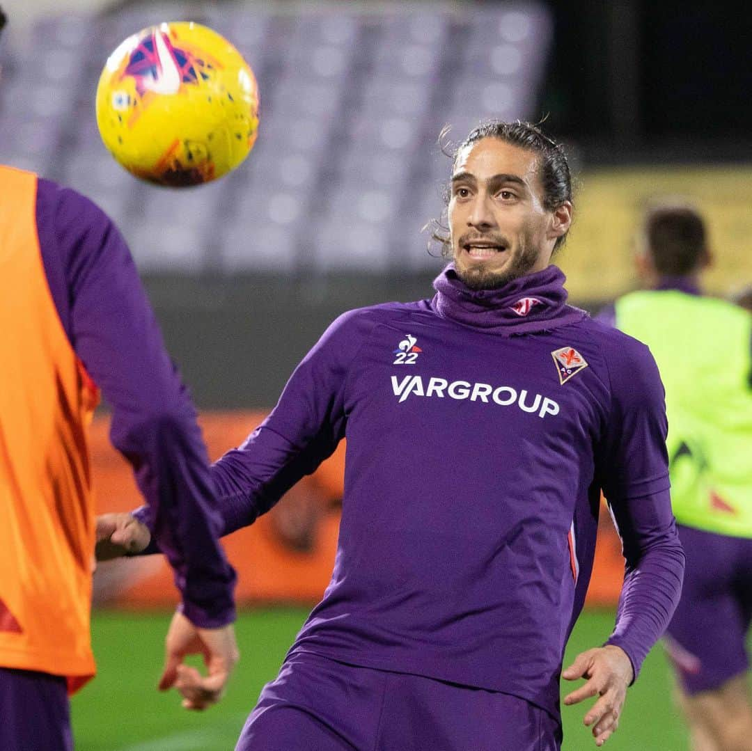 ACFフィオレンティーナさんのインスタグラム写真 - (ACFフィオレンティーナInstagram)「⚽️ 👀 🔜 #FiorentinaLecce  #ForzaViola 💜 #Fiorentina #Football #SerieA #Ribery #Pedro #Caceres #Training」11月30日 3時25分 - acffiorentina