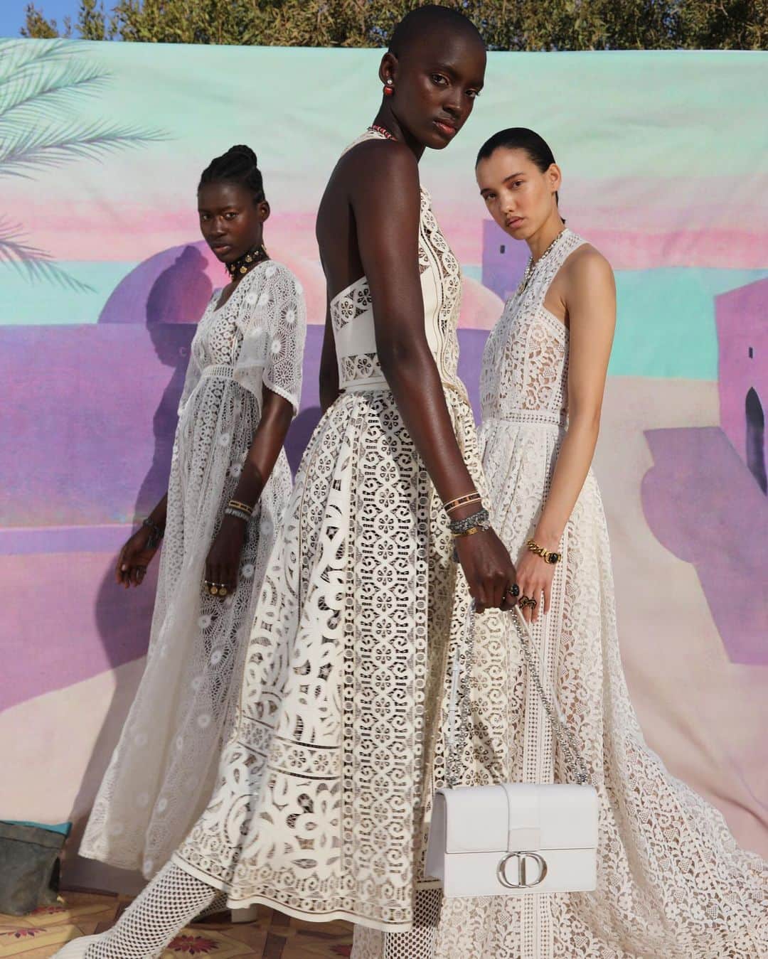 クリスチャンディオールさんのインスタグラム写真 - (クリスチャンディオールInstagram)「Ruth Ginika Ossai captures the elegance of Dior in #DiorMagazine No.29 in a luminous story set against canvases of ephemeral beauty. Her portrayal of the #DiorCruise 2020 collection by @MariaGraziaChiuri is part of the 'Feminine, Plural' series, in which seven women photographers from across Africa share their personal and singular visions of Dior silhouettes. A celebration of multicultural creativity, inspired by the Creative Director's designs using original African wax fabrics created with @Uniwaxciv.⁠」11月30日 4時58分 - dior
