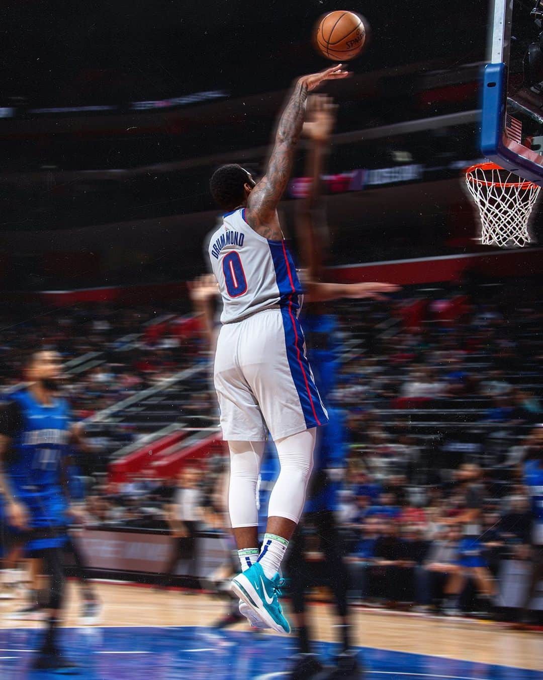 アンドレ・ドラモンドのインスタグラム：「7pm tip off, let’s get it—🦍🦍 #DetroitBasketball」
