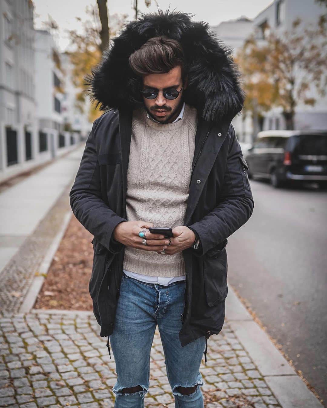 STYLE4GUYSのインスタグラム：「STYLE FACTOR 💯  Amazing #jacket by @welovefurs_com 🔥 ____________________ #WeLoveFurs #mensjacket #furfashion #falloutfit」