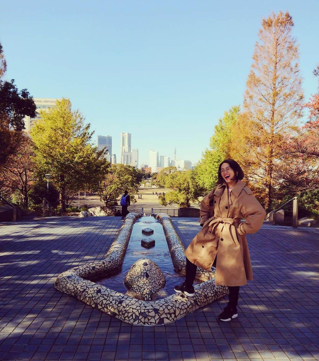 桃生亜希子のインスタグラム：「中高の時、スケボー🛹しに通った山下公園へ久々に。 空気が澄んでいて綺麗だった🌞」