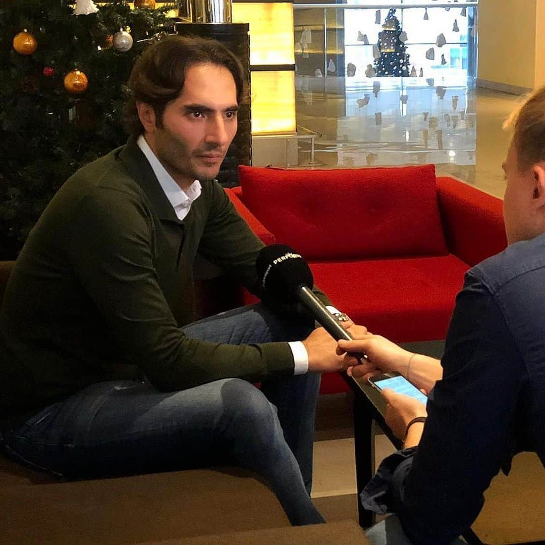 ハミト・アルトゥントップのインスタグラム：「Interview before Euro 2020 draw. Waiting with excitement!」