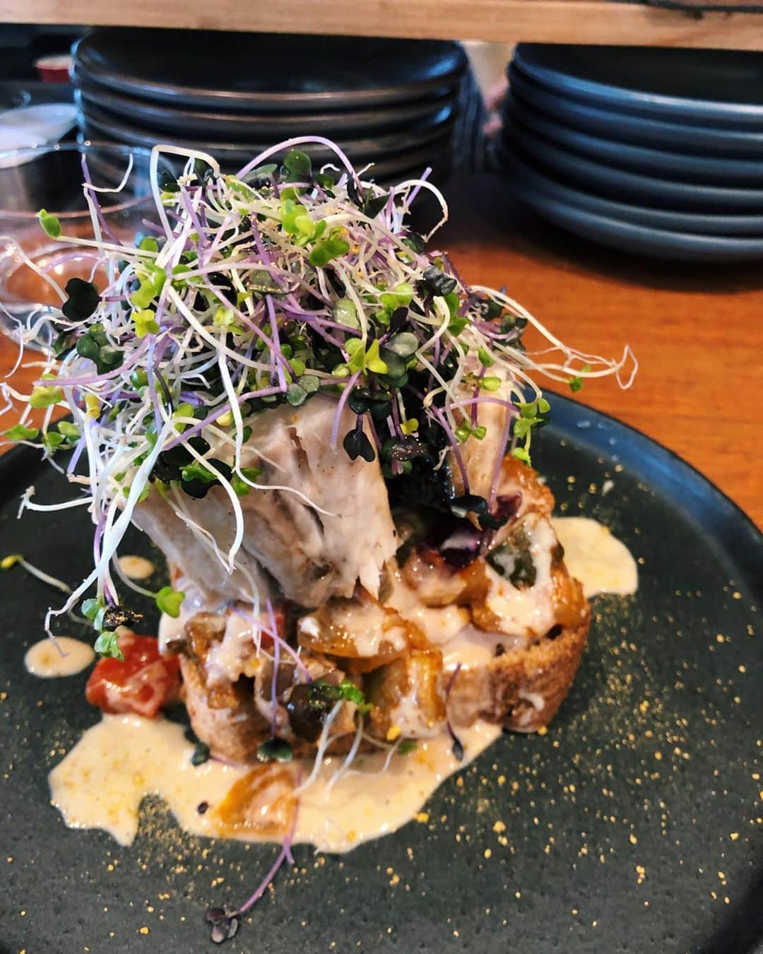 平アスカさんのインスタグラム写真 - (平アスカInstagram)「. Today's Lunch🍽🐟💐 ブリのステーキ分厚くって柔らかくって贅沢すぎた🥺♥️ サラダもかぼちゃのスープもデザートも美味しくって感動。。。 剛さん　@bistrorigole ありがとうございます🙏🏾💐✨ #bistrorigole #rigole #三軒茶屋」11月30日 16時39分 - asucataira