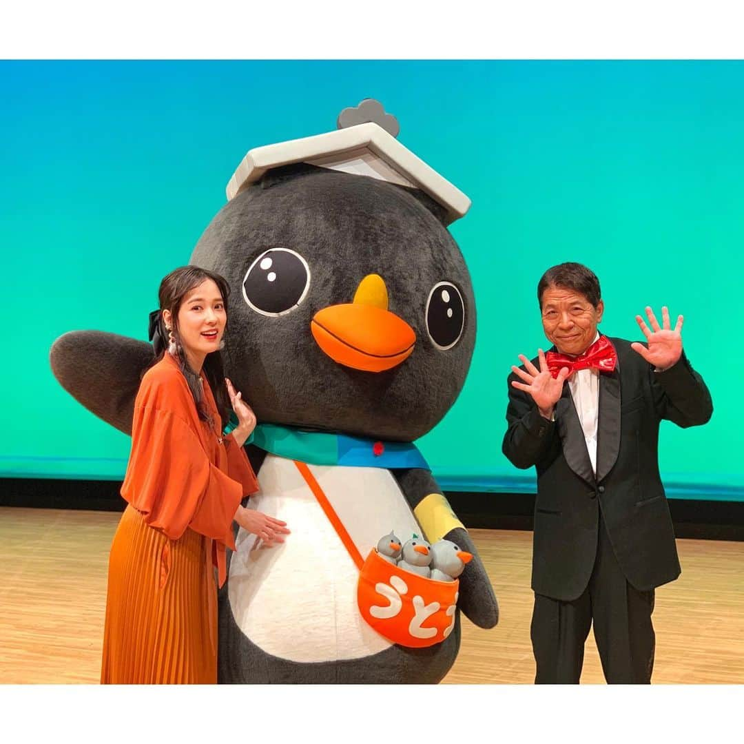 奈津子さんのインスタグラム写真 - (奈津子Instagram)「出張鑑定in塩尻@長野県😊すごい展開で色々と面白かった〜OAは来年3/10(！)です。ご当地キャラの「うとう」と信州テレビさんの番宣も撮ったのでTVで見かけたら教えて下さい❤️ ・ #家電 #家電好き #家電女優 #奈津子 #長野県　#塩尻市　#お宝　#なんでも鑑定団　#ゆるキャラ」11月30日 16時43分 - natsuko_kaden