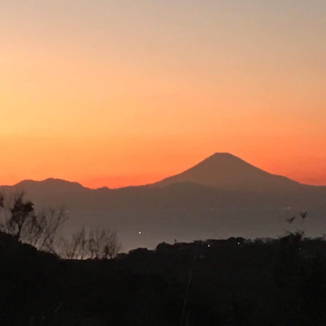 井手大介のインスタグラム：「#完璧な夕焼け」