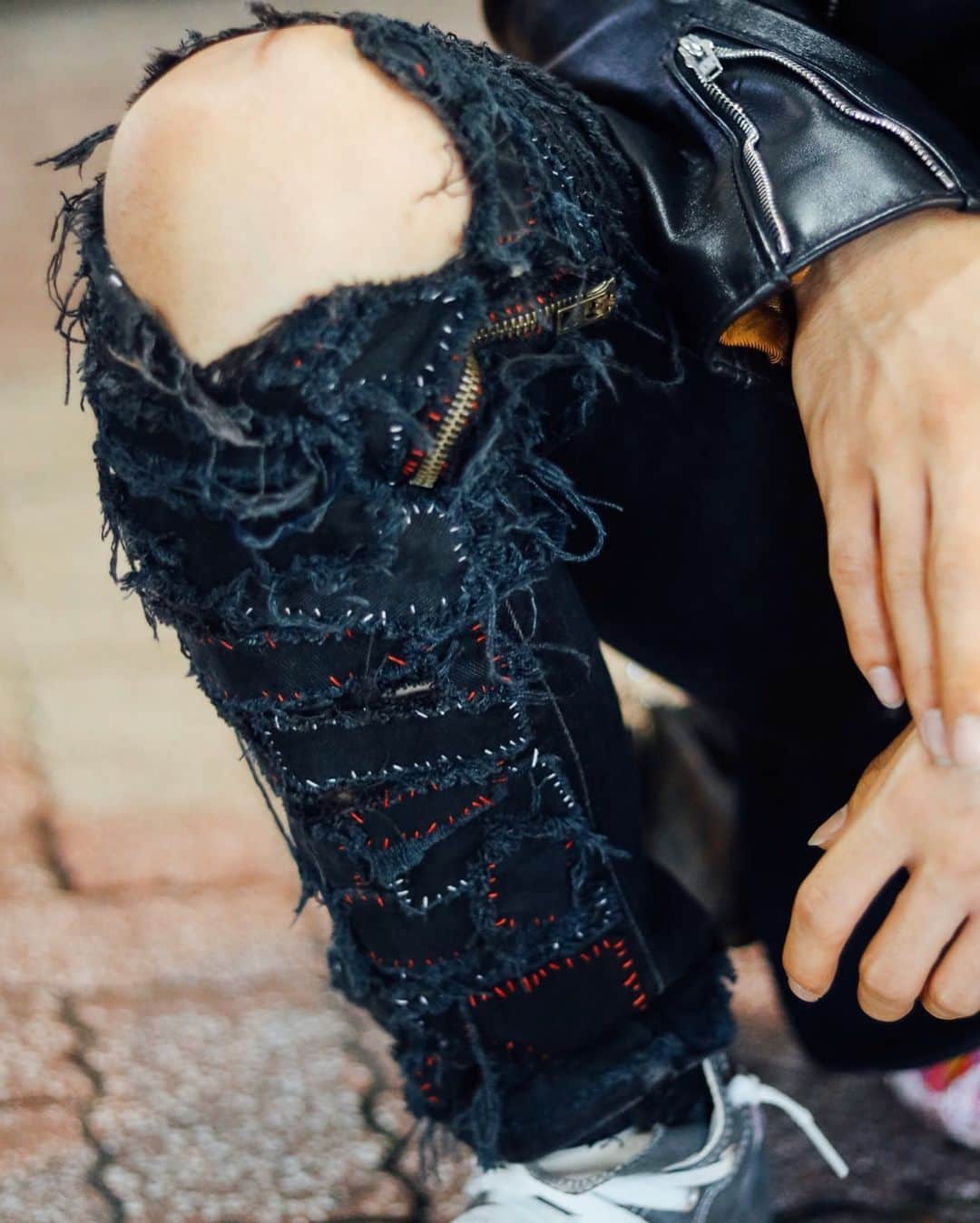 Fashionsnap.comさんのインスタグラム写真 - (Fashionsnap.comInstagram)「【#スナップ_fs】 Name バブ  Jacket #LewisLeathers Shirt #ACDC Pants #UNIQLO Shoes #CONVERSE Eye wear #NUMBERNINE  #fashionsnap #fashionsnap_men」11月30日 17時18分 - fashionsnapcom