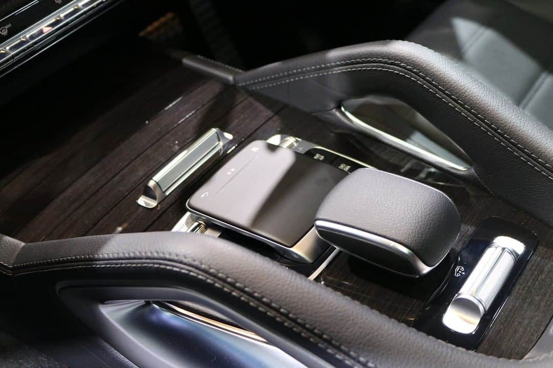 Mercedes-Benz Thailandさんのインスタグラム写真 - (Mercedes-Benz ThailandInstagram)「Mercedes-Benz GLS 350 d 4MATIC AMG Premium รถยนต์อเนกประสงค์ SUV สไตล์ออฟโรดขนาด 7 ที่นั่ง เผยโฉมครั้งแรกในงาน Motor Expo 2019 พร้อมดีไซน์ที่ดูโค้งมน ผสานความแข็งแกร่งในแบบรถ SUV ได้ลงตัว พร้อมระบบมัลติมีเดียใหม่ล่าสุดกับ MBUX ที่เรียนรู้การใช้งานของผู้ขับขี่ได้อย่างอัจฉริยะ ในราคาเริ่มต้น  8,859,000 บาท ที่รอให้คุณมาสัมผัสที่งาน Motor Expo 2019  ติดตามความเคลื่อนไหวของเมอร์เซเดส-เบนซ์ ก่อนใครได้ที่ LINE Official Account @ mercedesbenzth https://line.me/R/ti/p/%40903eurew  คลิ๊ก..เพื่อรับข้อเสนอพิเศษจาก Mercedes-Benz ได้ที่นี่ https://www.mercedes-benz.co.th/MotorExpo2019  พบกันที่งาน Motor Expo 2019 วันที่ 29 พ.ย. – 10 ธ.ค.  ณ อิมแพ็ค ชาเลนเจอร์ ฮอลล์ 1 เมืองทองธานี จันทร์ – ศุกร์ 12.00 - 22.00 น.  เสาร์ – อาทิตย์ และวันหยุดนักขัตฤกษ์ 11.00 - 22.00 น.  #WhenLifeCallsForTheBest #MotorExpo2019 #MercedesBenz #GLS #MercedesBenzThailand」11月30日 18時00分 - mercedesbenzthailand