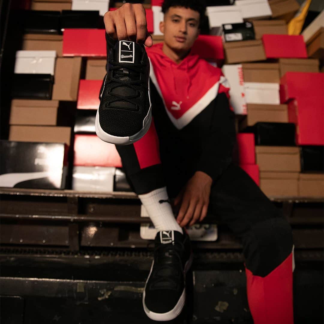 Foot Lockerさんのインスタグラム写真 - (Foot LockerInstagram)「KUZ #NoMatterWhat #WeekOfGreatness #PUMA x #Dreamville Clyde Hardwood Available Now, In-Store and Online」11月30日 9時06分 - footlocker