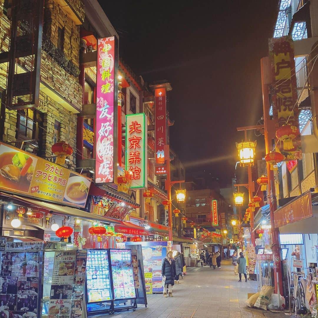 のインスタグラム：「久しぶりの南京町 #猫町旅日記」