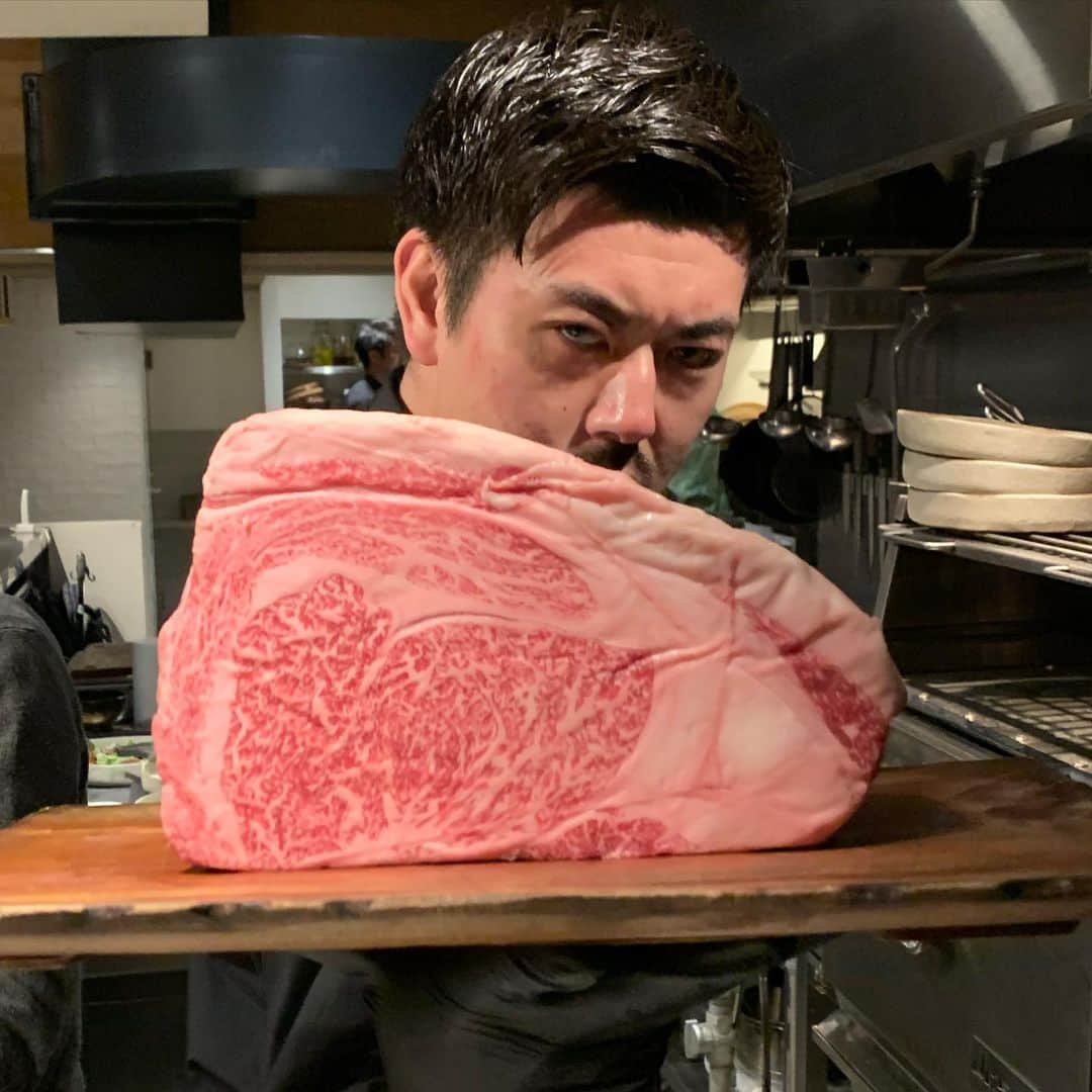 池田鉄洋さんのインスタグラム写真 - (池田鉄洋Instagram)「いい肉の日のそうとういい肉。」11月30日 9時22分 - ikedatetsuhiro