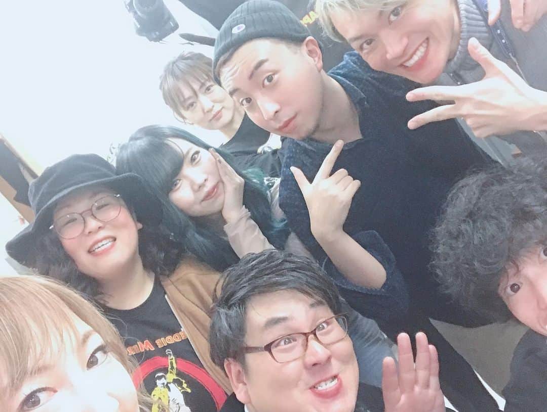 浅井未歩さんのインスタグラム写真 - (浅井未歩Instagram)「2019.11.29  浅井未歩クラップスホールワンマン！ ‪友達がくれた写真！ 最高に楽しかった感じ伝わるかな？ステキなメンバーとあたたかい皆様に囲まれてとっても幸せだった、、！‬ クラウドファンディングをはじめた2019.01から挑戦がはじまり、5月にフルアルバム「涙のさきに」リリース。 それから半年間、道内道外40か所でライブを行い、たくさんの出会いがありました。 その集大成ともいえるライブが昨日のワンマンで、 私的2019年大晦日の気分。笑 これでやっと2019年を終えることができるような気持ちです！ これからたくさん写真アップしていきますが取り急ぎ！‬ 札幌はもちろん、旭川、帯広、函館や遠方からご来場頂きました皆様！ 来れなくても遠くから応援してくれた皆様、いつも欠かさず応援にきてくれる皆様へ、心から感謝申し上げます！ ありがとうございました！ 来年からもよろしくね🥰 . . . ‪#浅井未歩 ‬ ‪#クラップスホール ‬ ‪#ワンマンライブ」11月30日 9時24分 - asaimiho____24