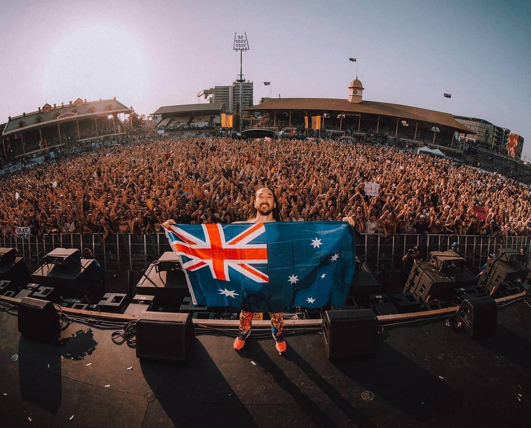 スティーヴ・アオキさんのインスタグラム写真 - (スティーヴ・アオキInstagram)「Brisbane Australia just look at how wonderful u all are 🇦🇺🇦🇺🇦🇺🇦🇺」11月30日 9時56分 - steveaoki