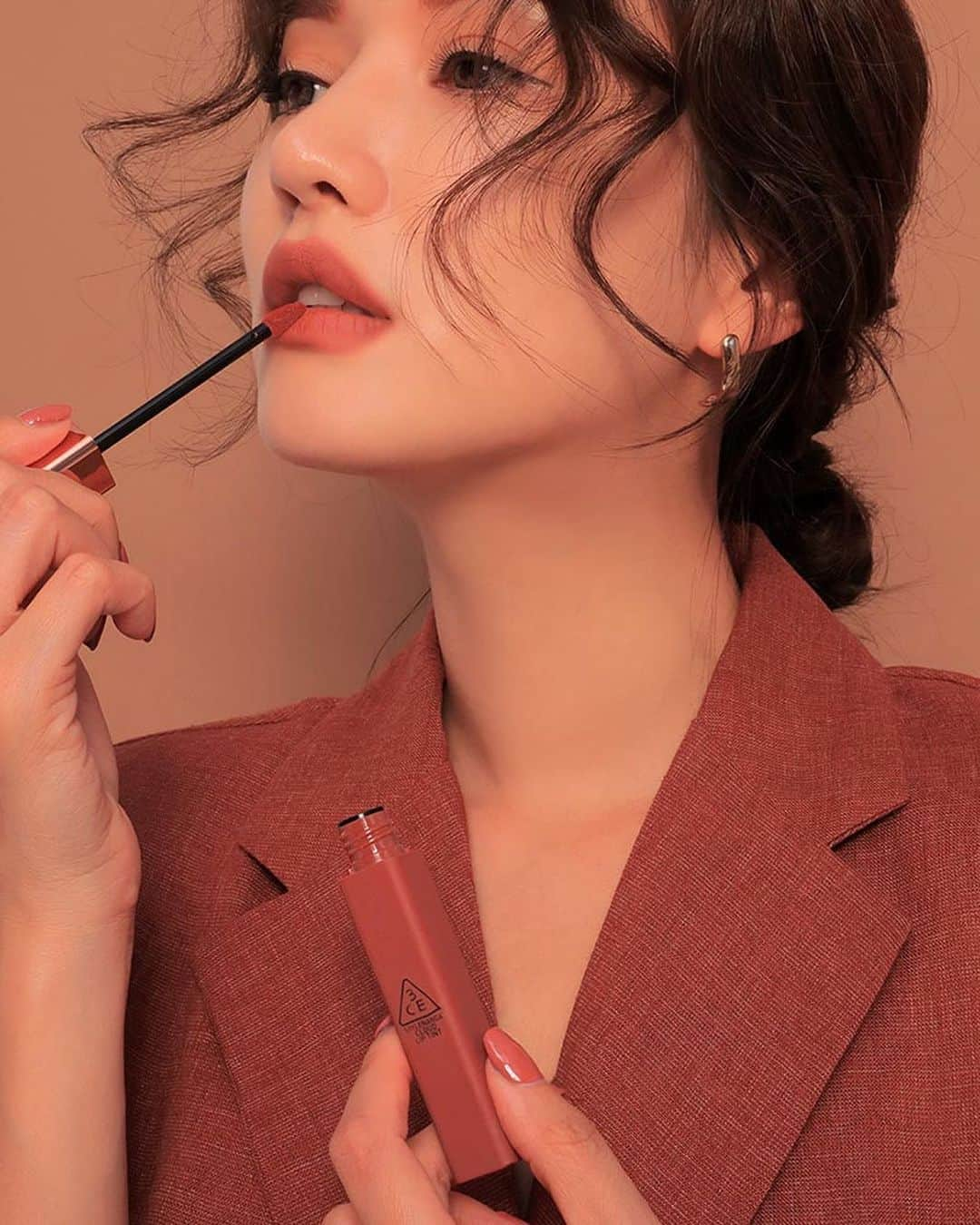 3CE Official Instagramさんのインスタグラム写真 - (3CE Official InstagramInstagram)「3CE CLOUD LIP TINT💋  #3CE #3CECLOUDLIPTINT」11月30日 10時42分 - 3ce_official