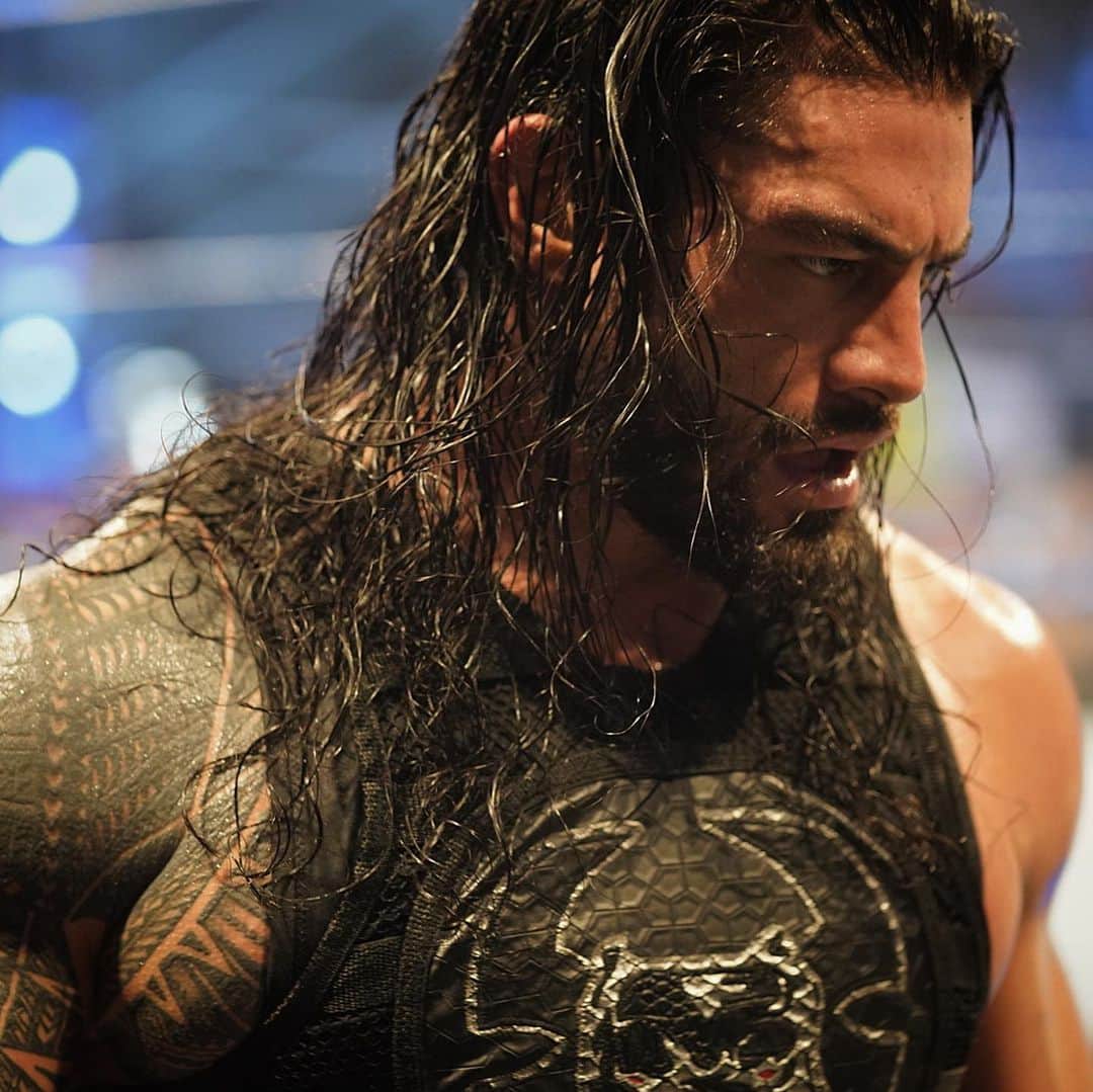 WWEさんのインスタグラム写真 - (WWEInstagram)「#TheBigDog @romanreigns destroyed @realrobertroode following his victory on #SmackDown!」11月30日 10時43分 - wwe