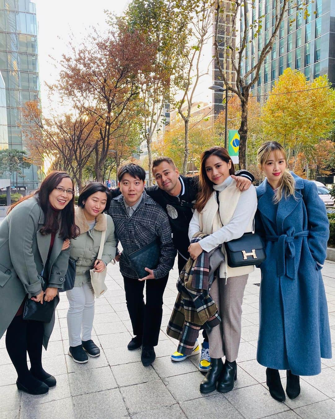 Raffi Ahmadさんのインスタグラム写真 - (Raffi AhmadInstagram)「Happy Bday Ibu @ssubang ❤️🇰🇷 Wish U all the best !!!!! And Tx so much for All Team @euno.go and @eunogoindonesia 🙏⭐️ @ssubang  @miss_roosi  @velyciameidiana  @jaydentyp  C U Soon Next Time Guys 🇮🇩🇰🇷😍」11月30日 11時51分 - raffinagita1717