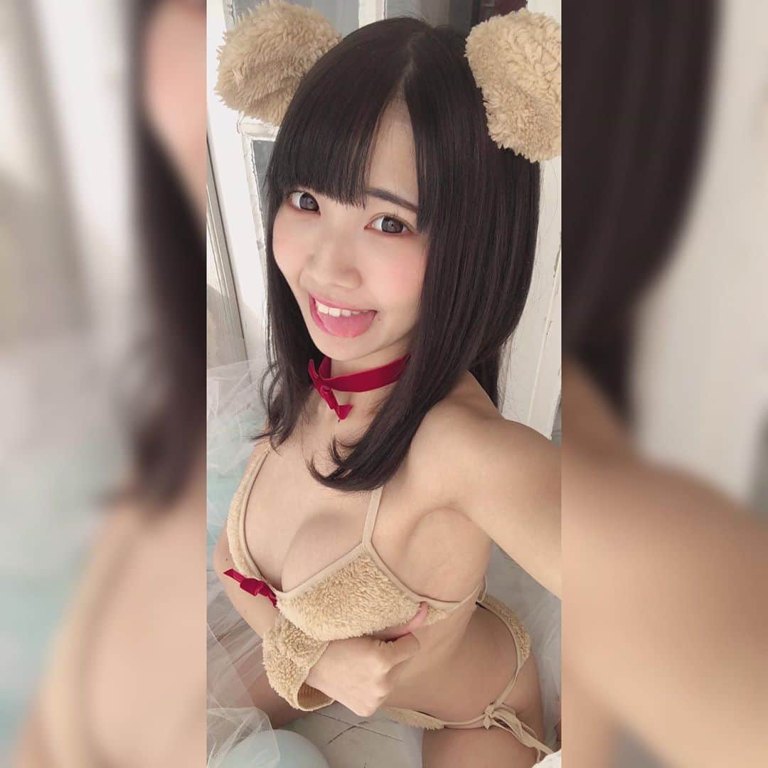 天羽希純のインスタグラム：「くまちん寄せバージョン🐻笑  #水着 #泳衣 #swimwear #ビキニ #bikini #bikinigirls #コスプレ #cosplay  #japanesegirl #巨乳 #谷間 #可愛い女の子 #グラビア #gravure #グラドル #アイドル #Japaneseidol #撮影会 #撮影会モデル #被写体 #太もも #フェチ」