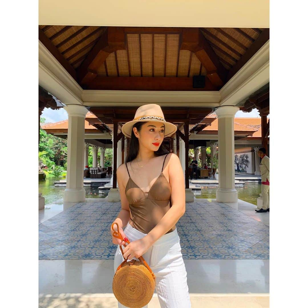 河内セリアさんのインスタグラム写真 - (河内セリアInstagram)「ビキニコーデ👙  ライブ見た人〜🙋‍♀️ この籠バッグ当ててね💓 #バリ島 #bali #tgでら夜便 #padomaresortubud #nagolic」11月30日 18時17分 - seriakawachi