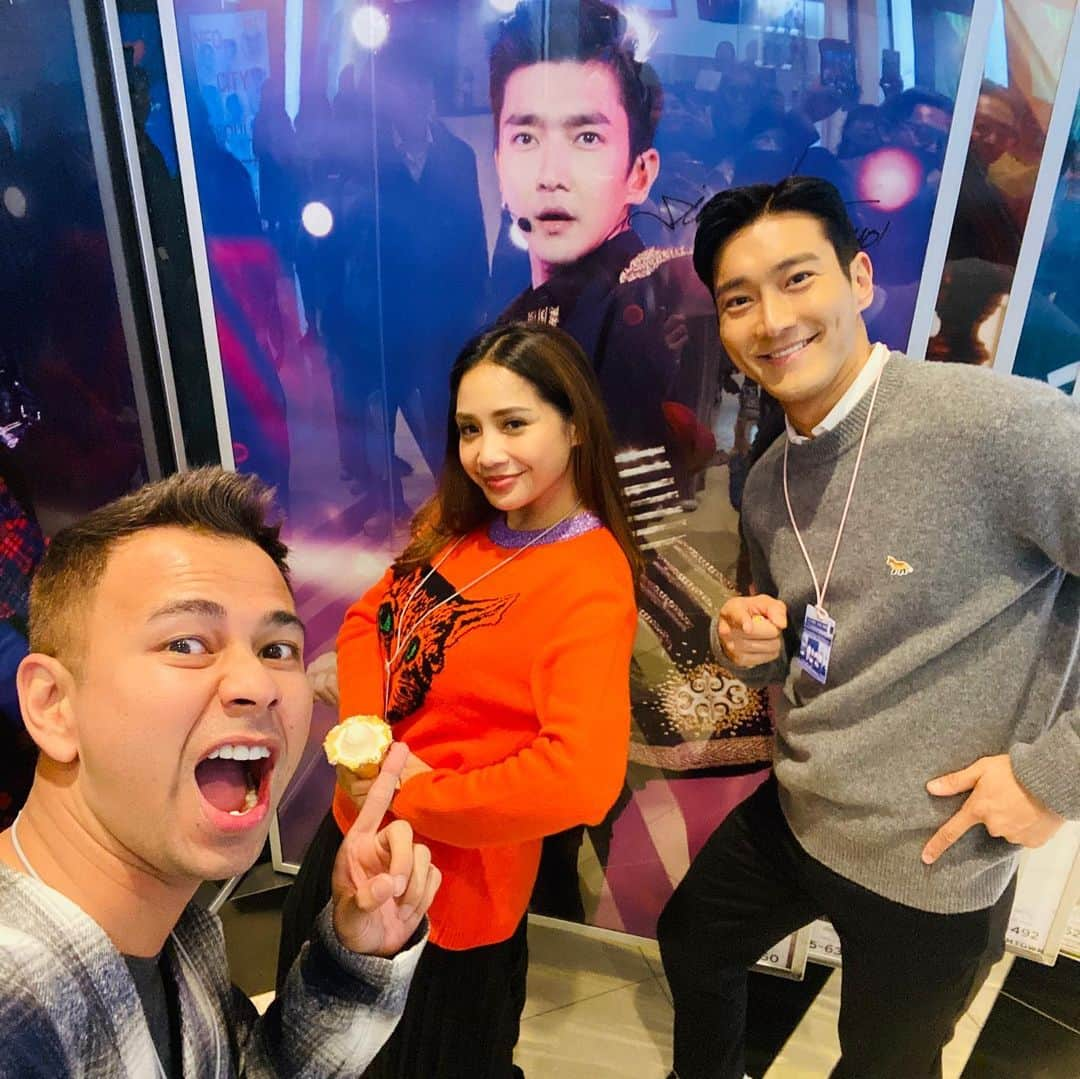 Raffi Ahmadさんのインスタグラム写真 - (Raffi AhmadInstagram)「C u Soon @siwonchoi and Thank you so much 🙏⭐️🇰🇷🇮🇩 @smtown @smtown_idn  Tunggu di Vlog @rans.entertainment 🙏❤️🔥」11月30日 13時00分 - raffinagita1717