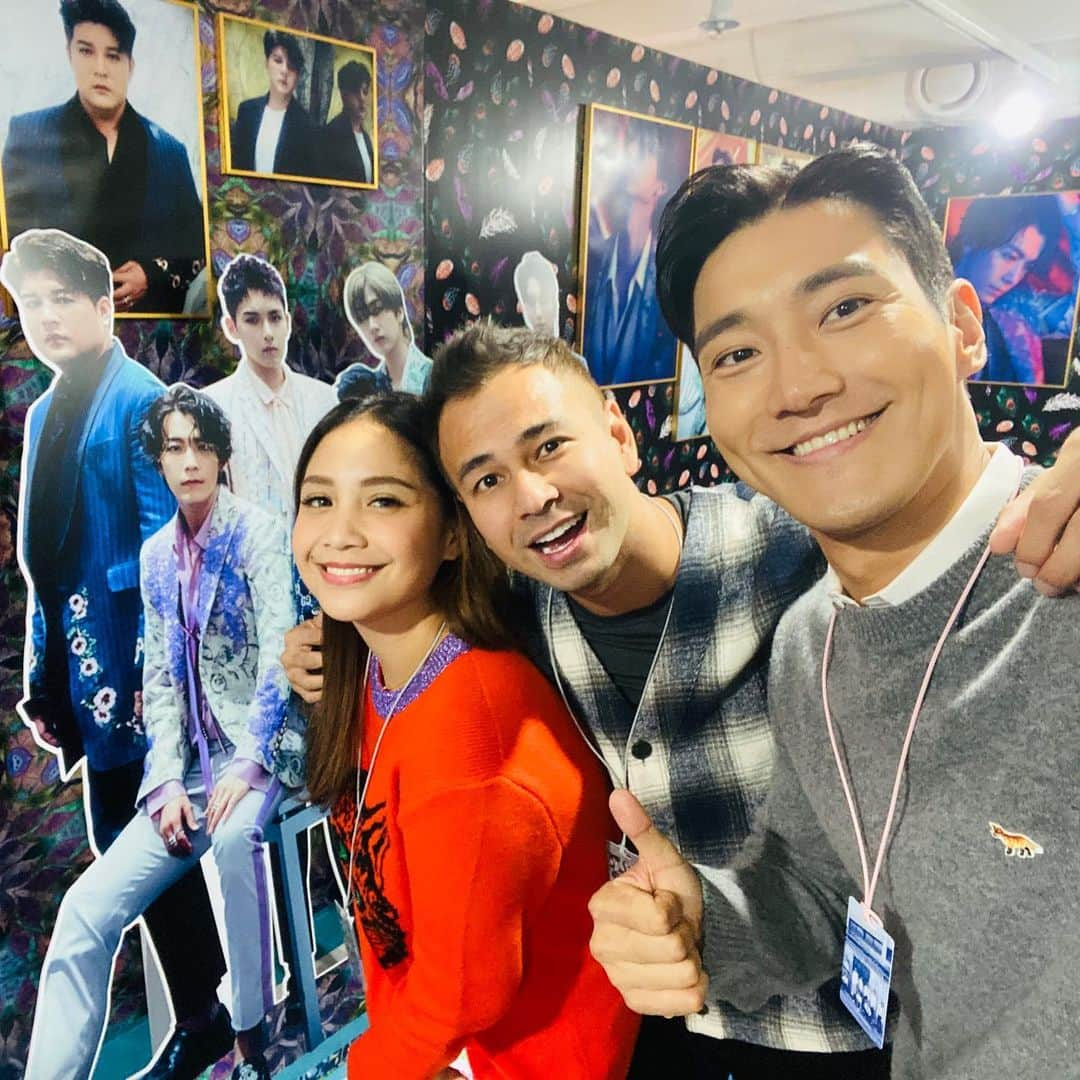 Raffi Ahmadさんのインスタグラム写真 - (Raffi AhmadInstagram)「C u Soon @siwonchoi and Thank you so much 🙏⭐️🇰🇷🇮🇩 @smtown @smtown_idn  Tunggu di Vlog @rans.entertainment 🙏❤️🔥」11月30日 13時00分 - raffinagita1717