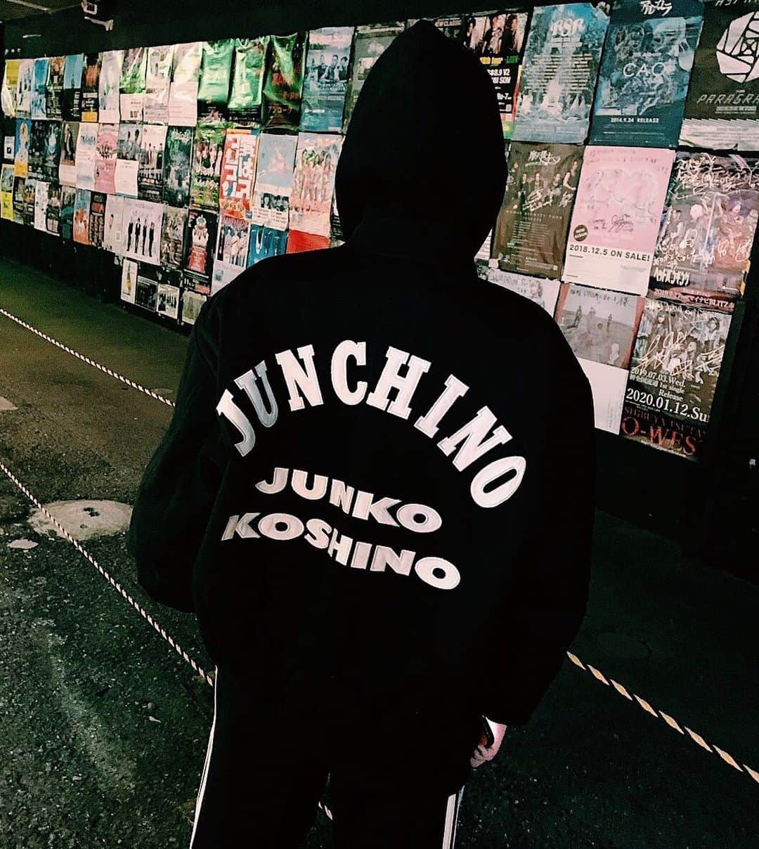 のインスタグラム：「🇦🇿🎧🇦🇿🎧🇦🇿 こしのさんのブルゾンをゲット👩🏻 #JUNCHINO #JUNKOKOSHINO」