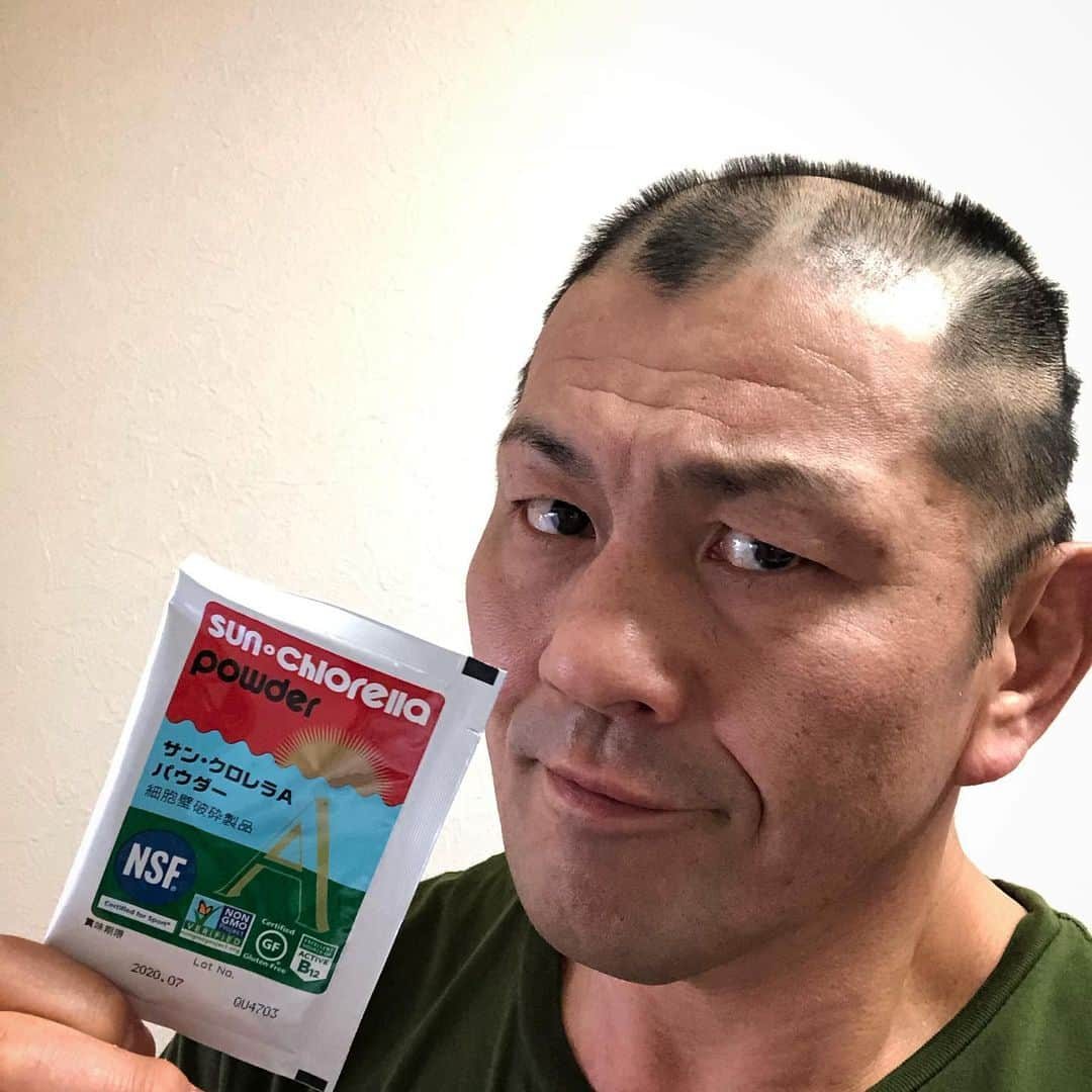 鈴木みのるさんのインスタグラム写真 - (鈴木みのるInstagram)「everyday  #teamsunchlorella #sunchlorella #サンクロレラ #sunchlorellasport 水1 : オレンジジュース1 の割合にプロテイン3とサンクロレラパウダー1を加えて朝夜と2回飲んでいる。各栄養素のバランスと吸収がかなり良いことを実感している。この栄養バランスで疲れにくい体を手に入れることが出来た。毎日のルーティン。」11月30日 13時50分 - suzuki.d.minoru