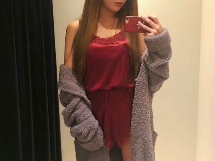 Ravijour札幌4丁目プラザ店のインスタグラム：「. フラッフィーガウン ¥9,890+tax シルキーロンパース ¥6,590+tax 詳しくはブログへ✈︎♥️ . #Ravijour #Ravijoursapporo #Ravijourstaff #ラヴィジュール #ルームウェア #ガウン」