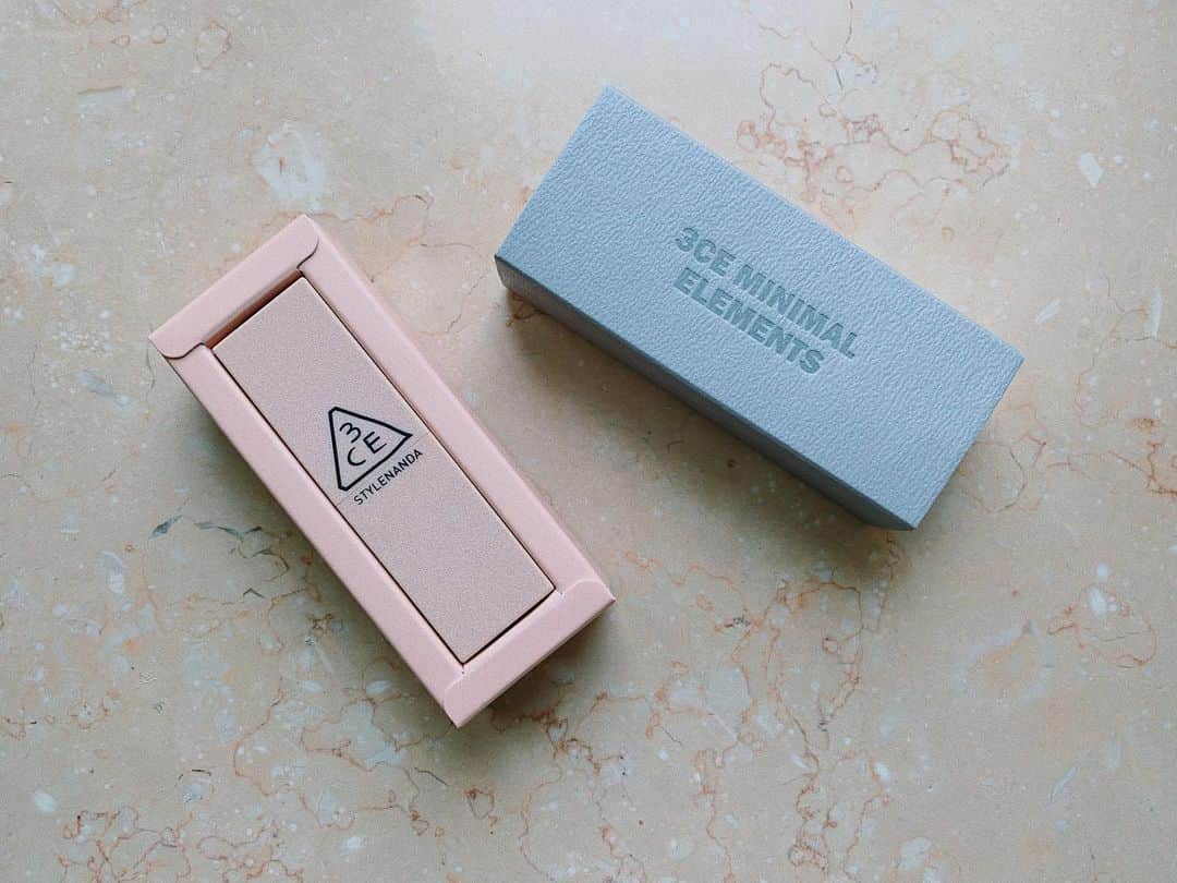 my9mj8のインスタグラム：「﻿ 3CEのコスメ可愛い💕﻿ ﻿ ホンデのスタイルナンダがリニューアルしてて﻿ 限定？のリップget🌿﻿ ﻿ ケースも可愛い！﻿ ﻿ #ソウル旅#ホンデ」