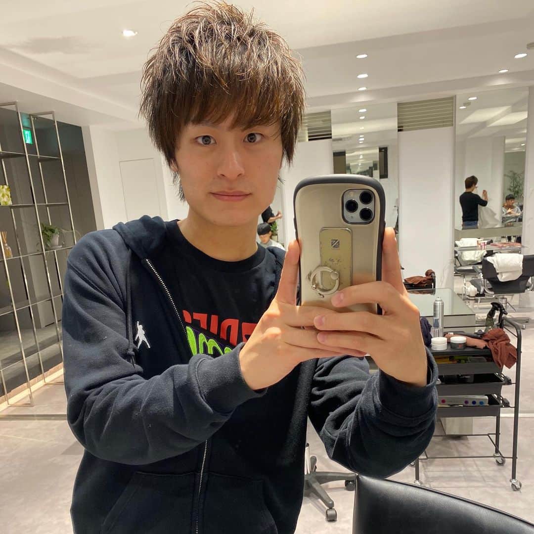 けんちゃんねるさんのインスタグラム写真 - (けんちゃんねるInstagram)「ヘアメンテしてきました✨ #the3rdhair #津田沼 #メンズ美容院」11月30日 14時25分 - kench_555