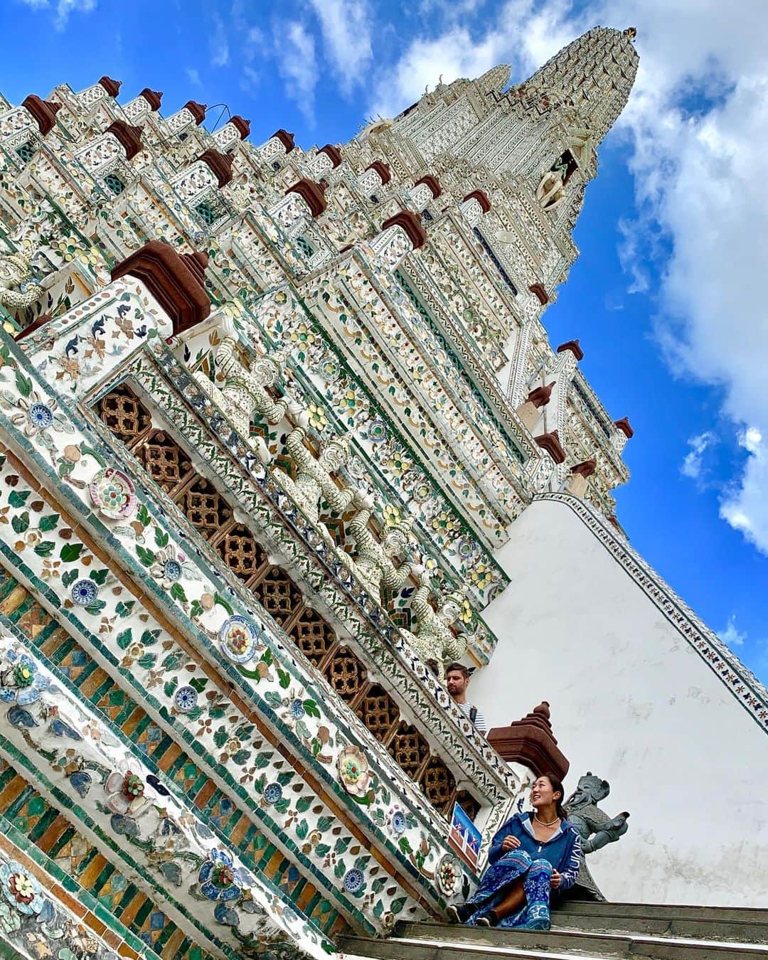 のインスタグラム：「Tourist vibes🇹🇭💫🤲☀️ 観光客気分🎶 たまにテニスコ－ト以外での時間、いいね😋 • • #観光 #タイ #バンコク #テニス #トレーニング #アスリート #筋トレ #筋トレ女子 #スポーツ #tennis  #sports #life  #gym #training #fitness #fit #athlete #japanese #smile #tennisplayer #work #thailand #Bangkok #summer #positive #energy #love」