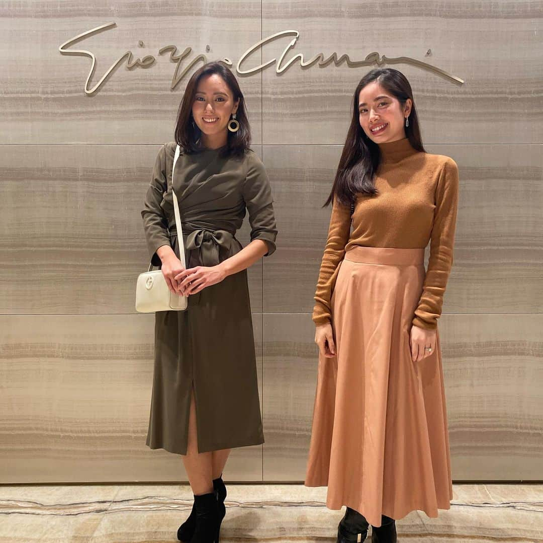 May Pakdee メイ パクディさんのインスタグラム写真 - (May Pakdee メイ パクディInstagram)「@armani #LaPrima bag launching party with this beauty☺️💕 Amani’s classic bags with edgy colors xx I would go to this green or their light blue 💚 #giorgioarmani . . . Mikiと#アルマーニ の#ラプリマ　バッグ発表会に行きました。沢山楽しい話しして、沢山笑った😂いつまでも話ししきれないー✨いつも楽し時間ありがとう🙈この後は勿論ワインとパスタ🍝🍷#ginzasix にて🤞🏼」11月30日 14時36分 - maypakdee