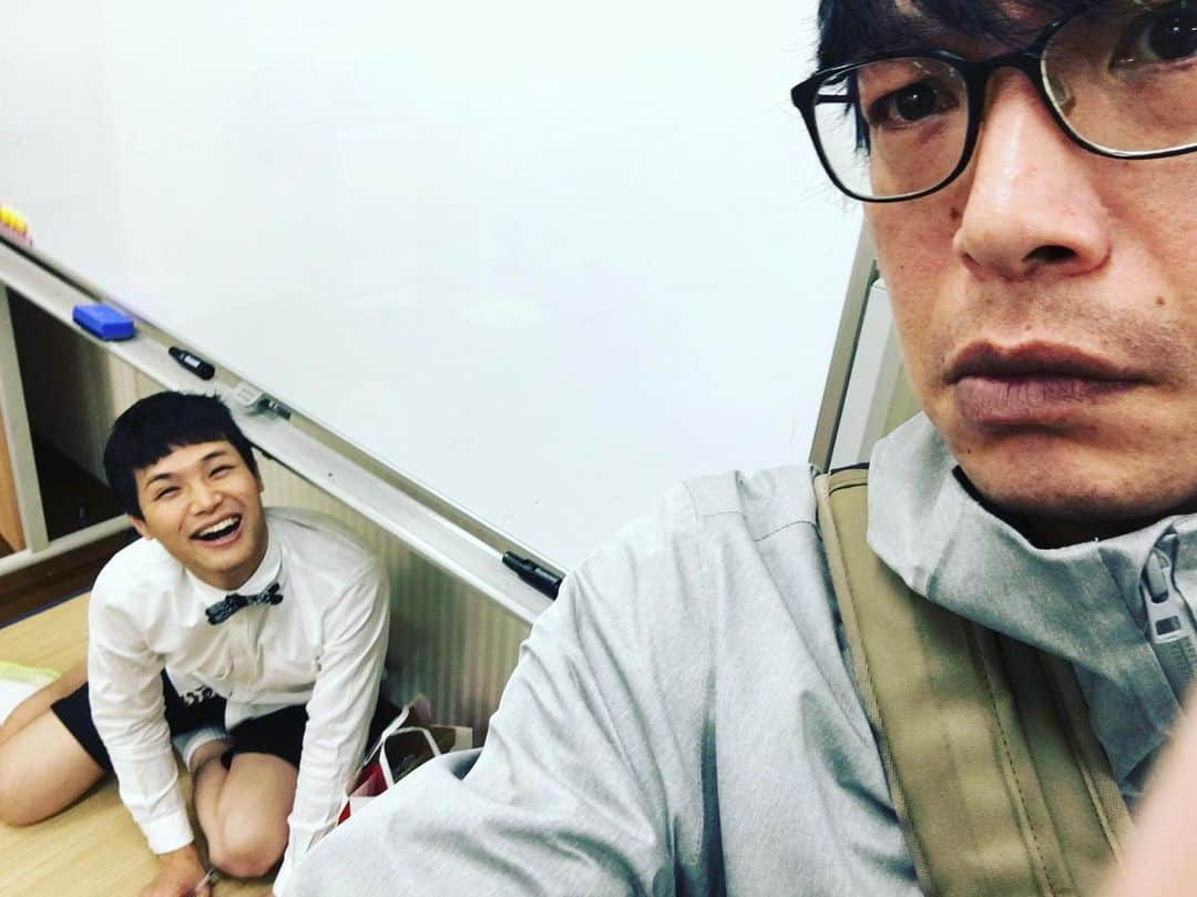 押見泰憲さんのインスタグラム写真 - (押見泰憲Instagram)「エサか、散歩の時の犬みてぇな顔したもう中学生。 #もう中学生#犬の心押見」11月30日 16時21分 - oshimi_yasunori