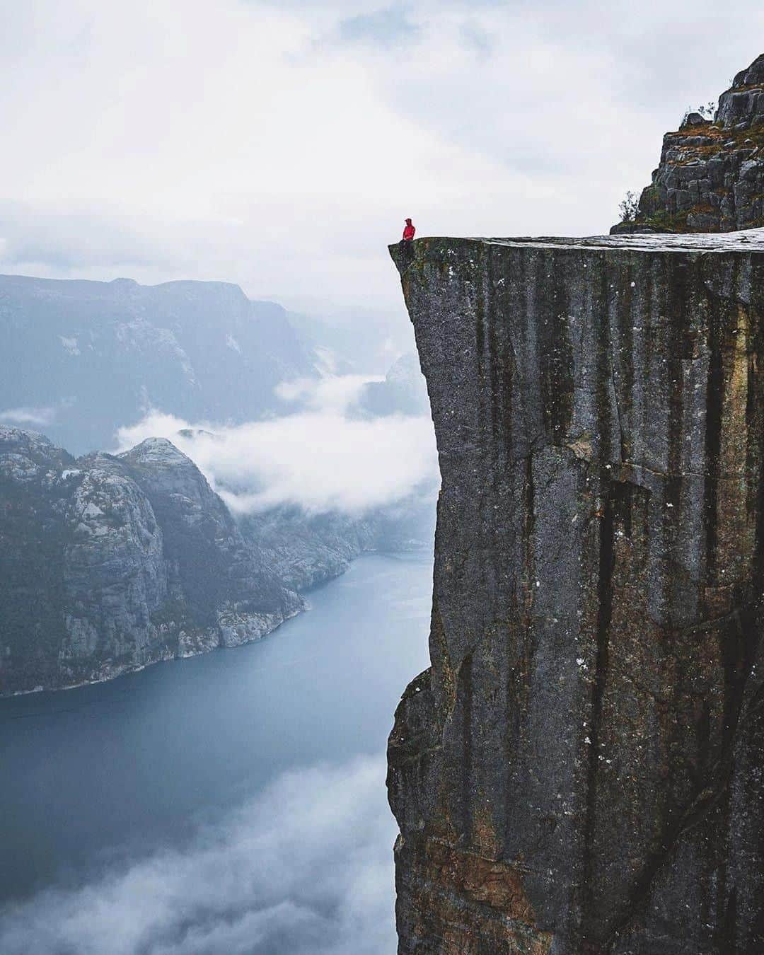 9GAGさんのインスタグラム写真 - (9GAGInstagram)「Who's that friend who would dare in Preikestolen, Norway 👀 Follow @voyaged for more YOLO adventures! 😱😉| By @josefwittibschlager - #9gag #voyaged #travel #adventure」11月30日 16時30分 - 9gag