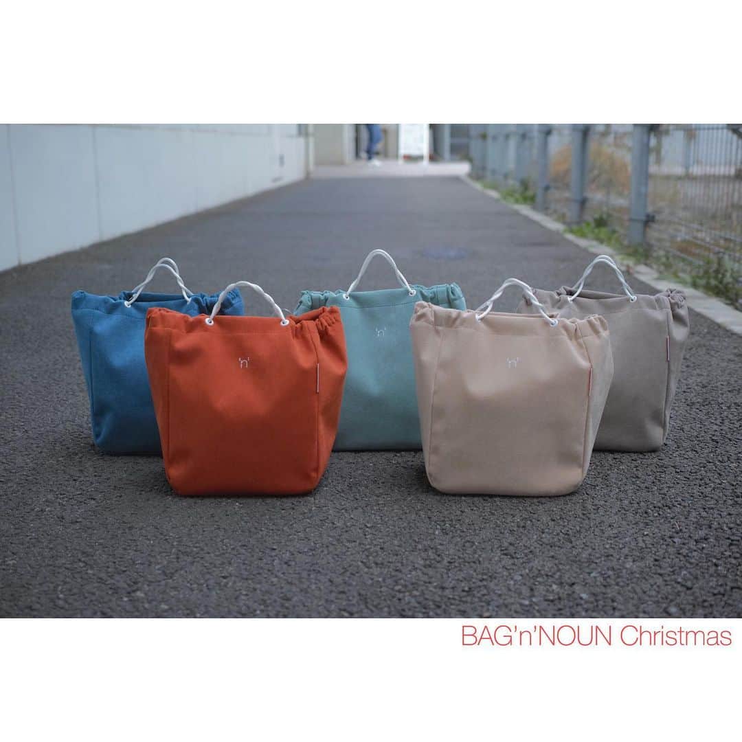 のインスタグラム：「. 【WINTER LIMITED EDITION】 . OVAL SPINDLE 'S' ¥6,500-(+tax) OVAL SPINDLE 'M' ¥7,800-(+tax) col.ECRU, STONE, BRICK, JADE, BLUE . . こちらもぜひ @bag.n.noun_life . #bagnnoun #バッグンナウン #necessaryorunnecessary #mamborama #bag #バッグ #madeinjapan #日本製 #xmas#christmas#クリスマス #ギフト#プレゼント #limited #限定」