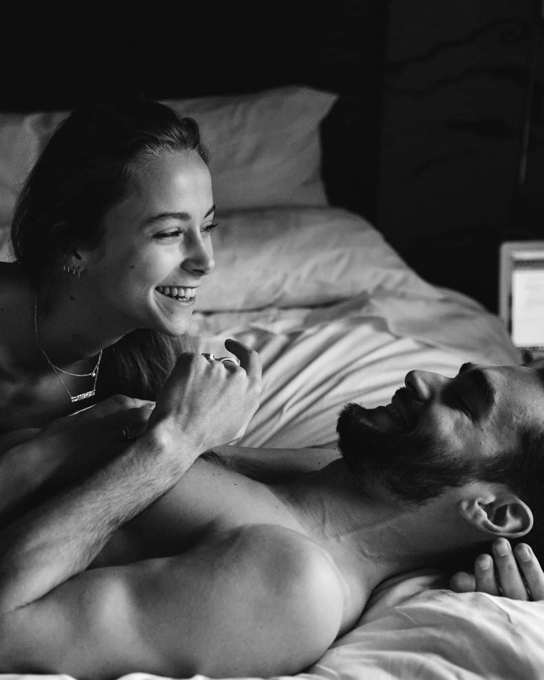 NICOLAS SIMOESのインスタグラム：「That happiness never gets old 🖤 @nicoetcoco」
