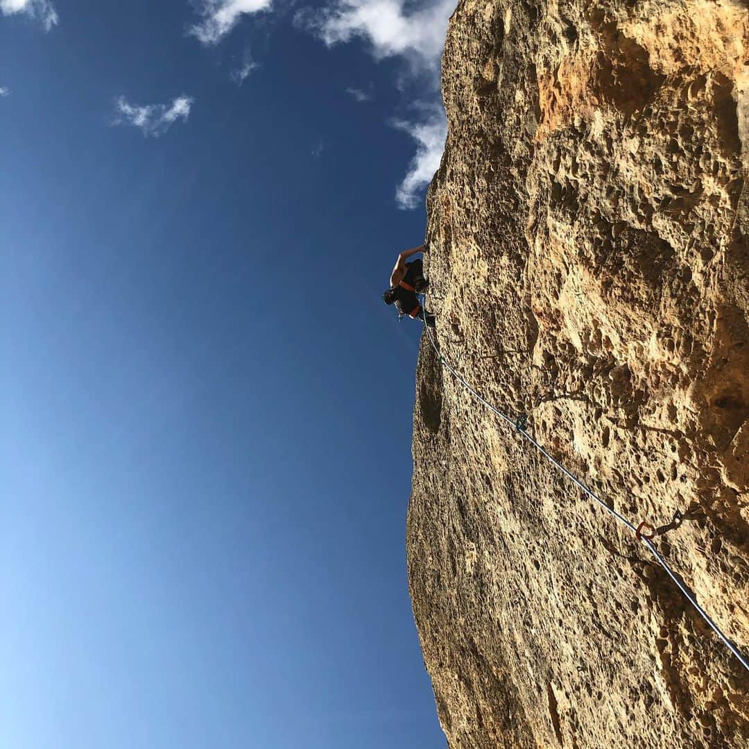 平山ユージさんのインスタグラム写真 - (平山ユージInstagram)「See you Catalunya ☀️ #cataluña #margalefclimbing @thenorthfacejp  @beal.official  @blackdiamond  @climbskinspain」11月30日 18時30分 - yuji_hirayama_stonerider