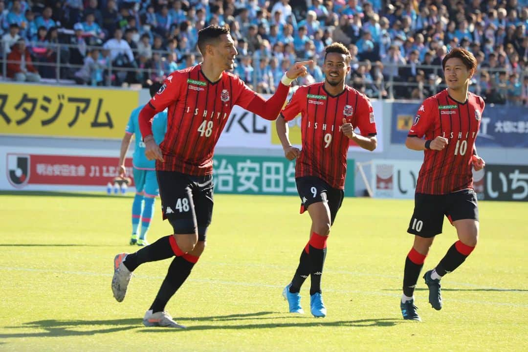 ジェイ・ボスロイドさんのインスタグラム写真 - (ジェイ・ボスロイドInstagram)「Today was a great 3pts. We started fast and high tempo and we got an early goal, thank you @sugadaiki910 great cross 😁 Today we did not concede which was also very important, there are still things we need to improve on and we will. We will train and look forward to our final game in Sapporo!! #consadole#team#together#win#belief#determination#striveforgreatness#blessed#hardwork#dedication#soccer#football#training#japan#jleague#adidas#adidastokyo」11月30日 19時02分 - jaybothroyd