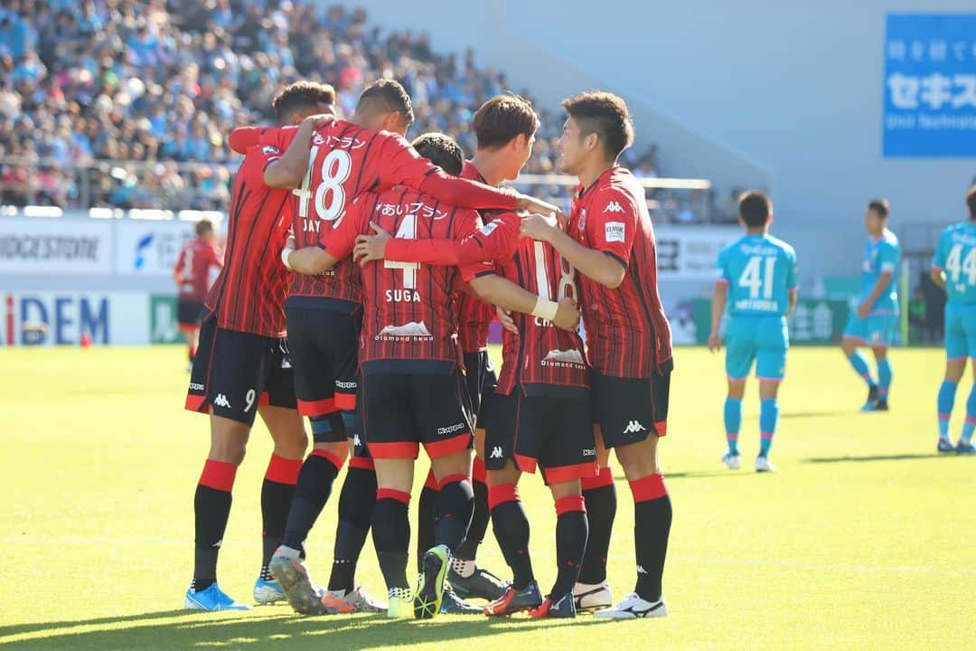 ジェイ・ボスロイドさんのインスタグラム写真 - (ジェイ・ボスロイドInstagram)「Today was a great 3pts. We started fast and high tempo and we got an early goal, thank you @sugadaiki910 great cross 😁 Today we did not concede which was also very important, there are still things we need to improve on and we will. We will train and look forward to our final game in Sapporo!! #consadole#team#together#win#belief#determination#striveforgreatness#blessed#hardwork#dedication#soccer#football#training#japan#jleague#adidas#adidastokyo」11月30日 19時02分 - jaybothroyd