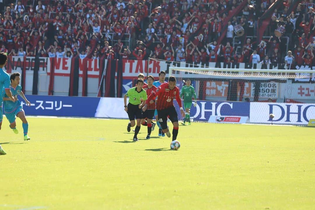 ジェイ・ボスロイドさんのインスタグラム写真 - (ジェイ・ボスロイドInstagram)「Today was a great 3pts. We started fast and high tempo and we got an early goal, thank you @sugadaiki910 great cross 😁 Today we did not concede which was also very important, there are still things we need to improve on and we will. We will train and look forward to our final game in Sapporo!! #consadole#team#together#win#belief#determination#striveforgreatness#blessed#hardwork#dedication#soccer#football#training#japan#jleague#adidas#adidastokyo」11月30日 19時02分 - jaybothroyd