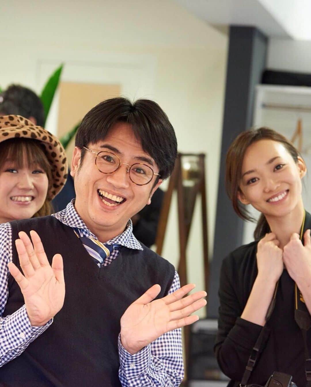 藤田早希さんのインスタグラム写真 - (藤田早希Instagram)「去年短編映画「おしゃれして行こう！」 でお世話になった志岐監督に1年ぶりに お会いしました✨ . 今年も渋谷と佐世保で短編映画祭ありまして、 少しだけ観に行きました😇 明日と明後日もあるよ🖤 . 奇天烈メンタルオトちゃんが また観れるかもです🤭 ２枚目は去年のですー！ またあずさんとみつにいさんにも 会いたいなぁ💭 . . .  #短編映画 #映画ロケ #女優 #被写体 #写真好きな人と繋がりたい #ポートレートモデル #カメラマンさんと繋がりたい #일상 #日本人 #役者 #俳優 #舞台 #モデル #おしゃれ #お洒落な人と繋がりたい #映画観賞 #舞台俳優 #映画好きな人と繋がりたい #映画 #movie #cinema #sunset #japan #tokyo . . .」11月30日 19時25分 - sakifujita