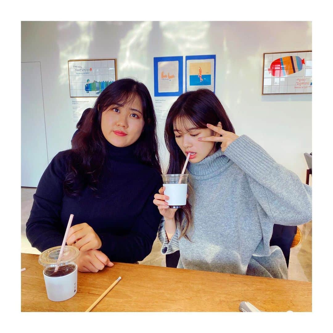 チョン・ソミンのインスタグラム：「세완이 뉴폰 테스트컷🤟🏻 @pp__swan」
