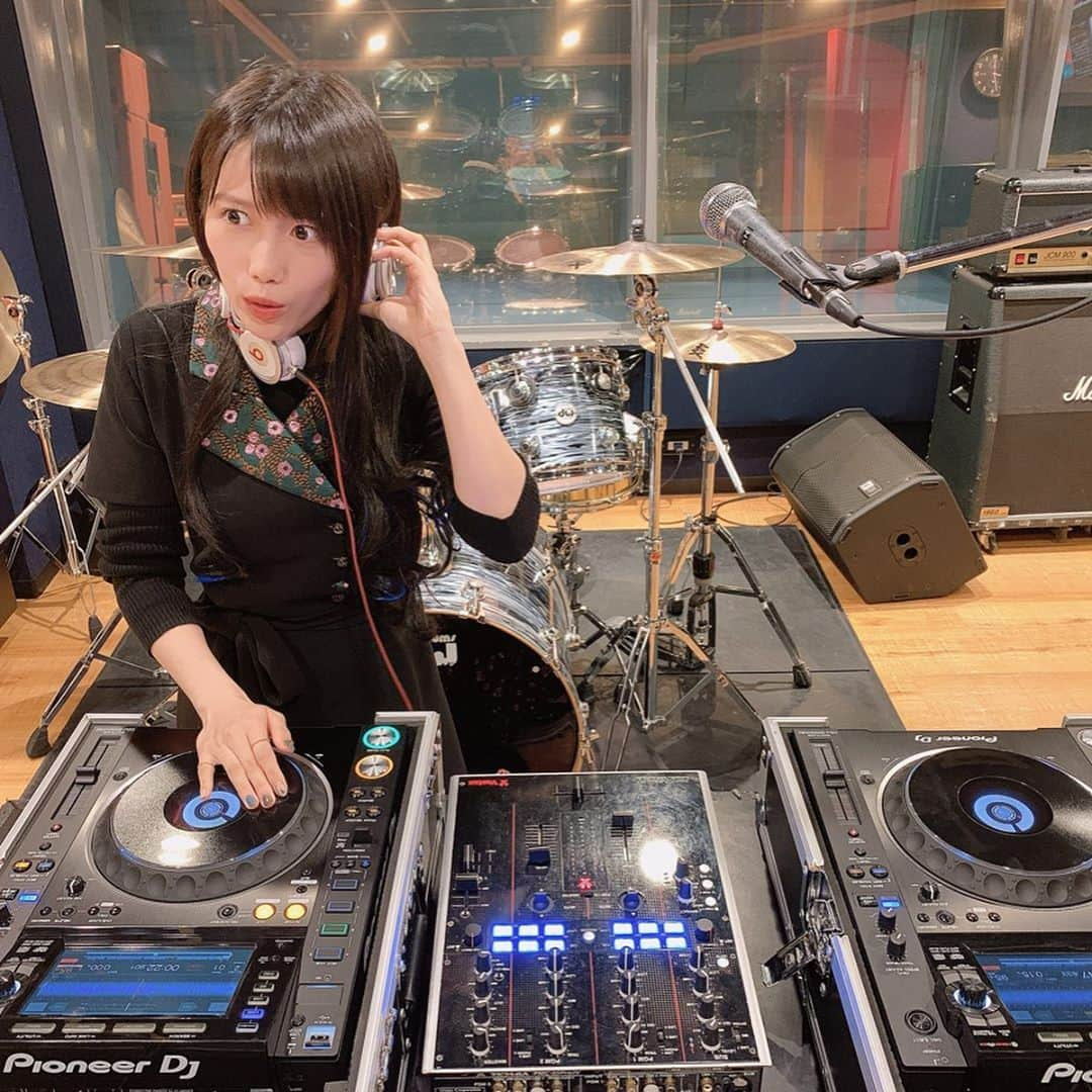 加藤里保菜さんのインスタグラム写真 - (加藤里保菜Instagram)「DJできない人！」11月30日 19時58分 - rihonyan103