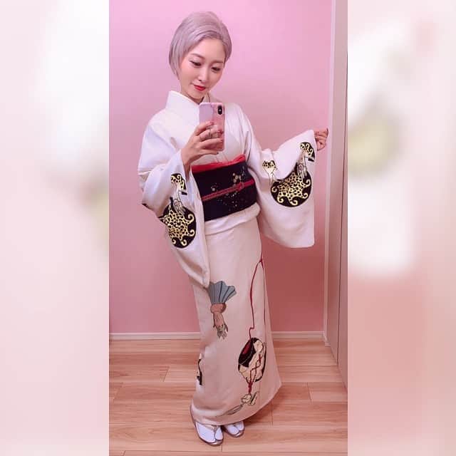 くまみきのインスタグラム：「今日は初めて訪問着でお出かけしました🥳  #ツモリチサト #tsumorichisato #訪問着 #着物 #結婚式 #披露宴 #レンタルだけどやっぱこれ欲しいな買おうかなどうしようかなってしてる ここで借りたよ✌️👉 @kyotokashiisyo #京都かしいしょう」