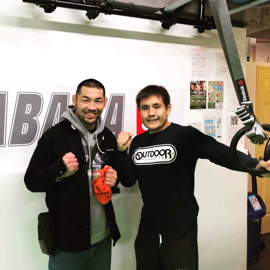 福田力のインスタグラム：「🆕style gym, @grabaka_nerima .  It's a little bit different to conventional marcial arts gym and dojo.🥋 Because club members want to do the fitness more than marcial arts technic drill and sparing.  @sanae.kikuta  looks very enjoy his new challenge.  I also joined and it was fun.  Thank you very much🙏  菊田さんが新しくオープンしたグラバカ練馬に行ってきました❗️ これまでの格闘技ジム、道場とは違うフィットネス中心のジムで菊田さんも新しい挑戦にとても楽しそうでした。  自分も少し練習に参加して気持ちいい汗をかきました。 楽しい時間をありがとうございました😊🙏」