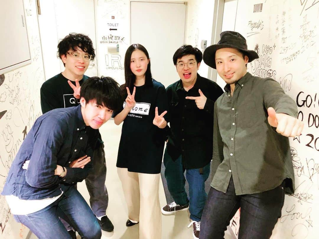 琴音のインスタグラム：「🎨ツアー2本目✌️ 「2nd note TOUR 2019 -白く塗りつぶせ-」新潟公演、ありがとうございました！  地元ならではのあったかい雰囲気に感謝です🙌  明日は初めましてとなる仙台公演です！琴音にとって初の仙台ライブも盛り上がっていきましょう！  #琴音 #2ndnotetour #白く塗りつぶせ #地元新潟 #あたたかみ #明日は初仙台 #よろしくお願いします」