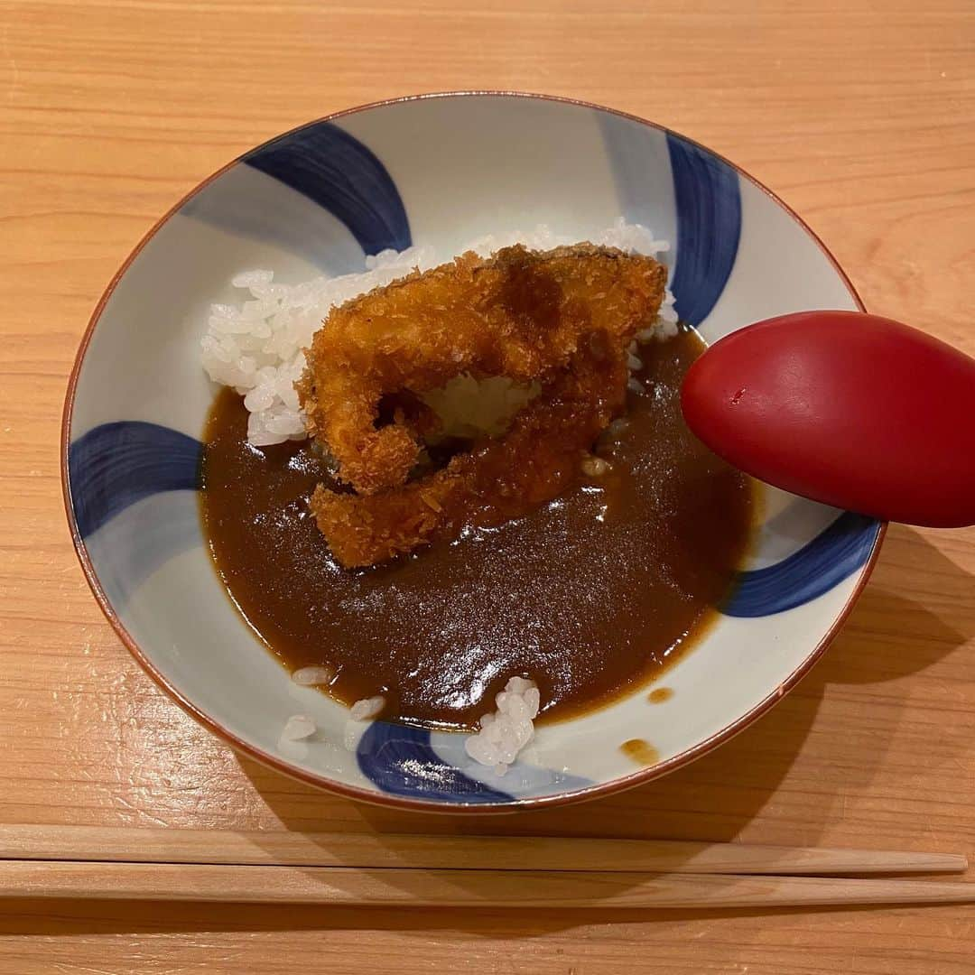 藤原ヒロシさんのインスタグラム写真 - (藤原ヒロシInstagram)「鮨屋のカレーがまじ美味い。」11月30日 20時24分 - fujiwarahiroshi