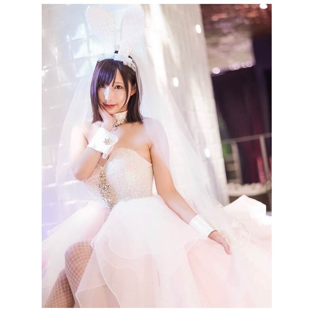 花咲来夢さんのインスタグラム写真 - (花咲来夢Instagram)「ウェディングバニー👰✨ #アトリエダーム #bunnygirl #weddingdress #バニーガール」11月30日 20時53分 - raimu_charlotte