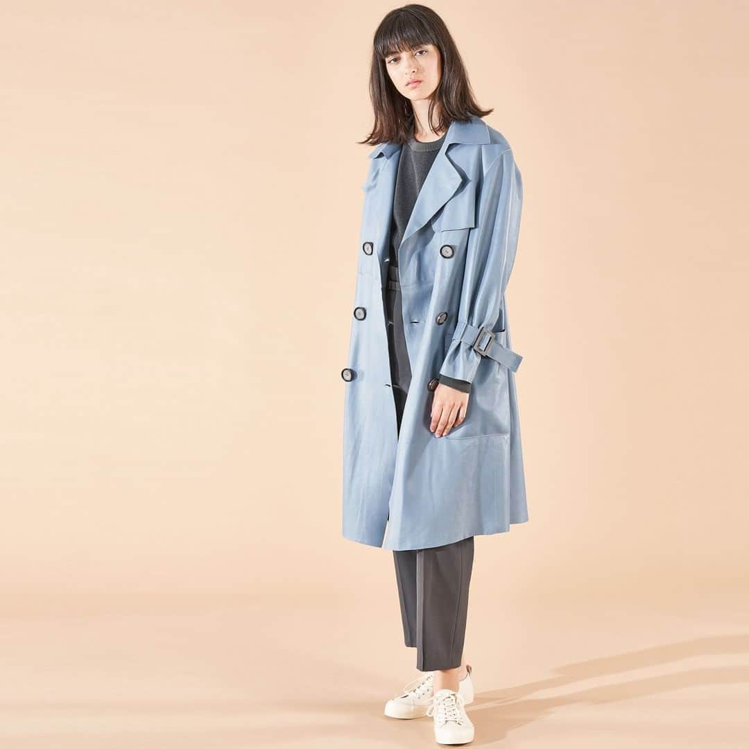 のインスタグラム：「The classic trench coat is available in 6 different colourways. Shop this look at www.karldonoghue.com ⁠ ⁠ ⁠ #shearling #luxury #luxuryfashion #leather #leatherjacket ⁠ ⁠」