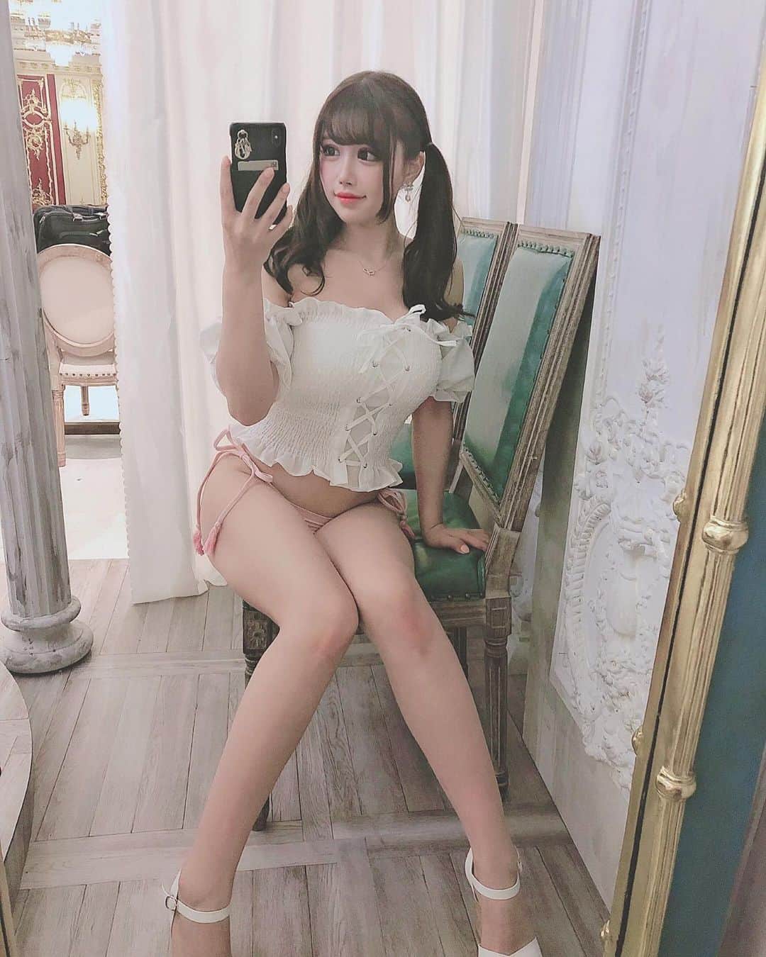 白田まい（白玉ろぷ）のインスタグラム：「鏡越し✨✨ #白田まい #撮影会モデル #japanesegirls #时装 #时装模特 #模特  #コスプレイヤー自画撮り部 #コスプレ撮影 #被写体なります #粉我」
