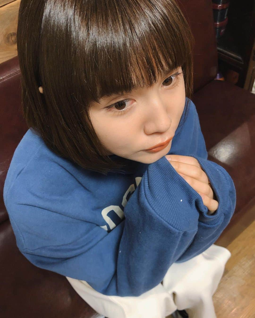 村田倫子さんのインスタグラム写真 - (村田倫子Instagram)「つるつるになりました。🥺 #りんこーで sweat @isntshe_official (my select item) 裏起毛でもふもふよ🐑 pants @uniqlo」11月30日 21時09分 - rinco1023