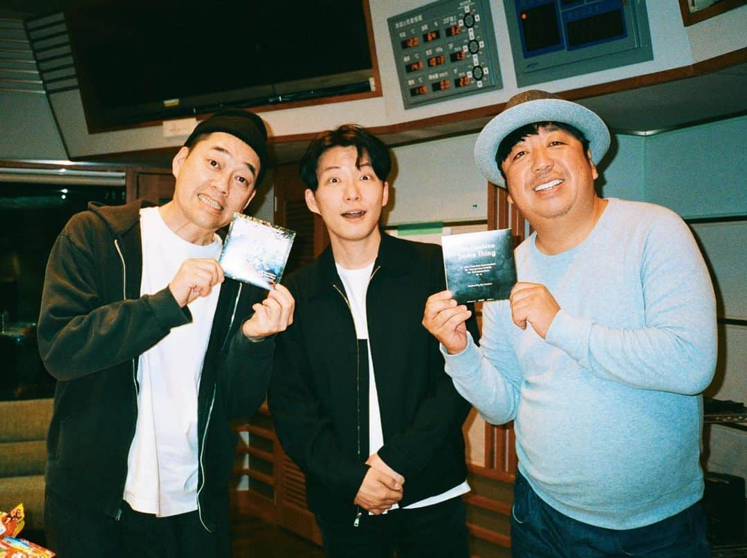 星野源さんのインスタグラム写真 - (星野源Instagram)「大好きな２人  #バナナマン #設楽統 #日村勇紀 #星野源」11月30日 21時17分 - iamgenhoshino